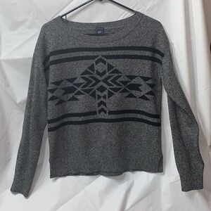 Gap Heather Gray and Black crew neck crop sweater Size M